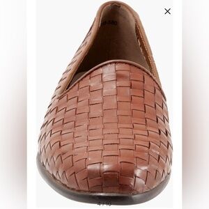 Trotters Liz Leather Loafers in Brown 8w